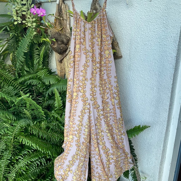 Long Oversized Hawaiian Puukenikeni Print Jumper - Picture 7 of 7